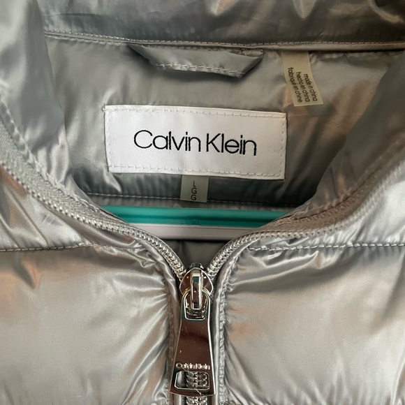 Calvin Klein Quilted Satin Women’s Silver Puffer Vest Large - Picture 3 of 6